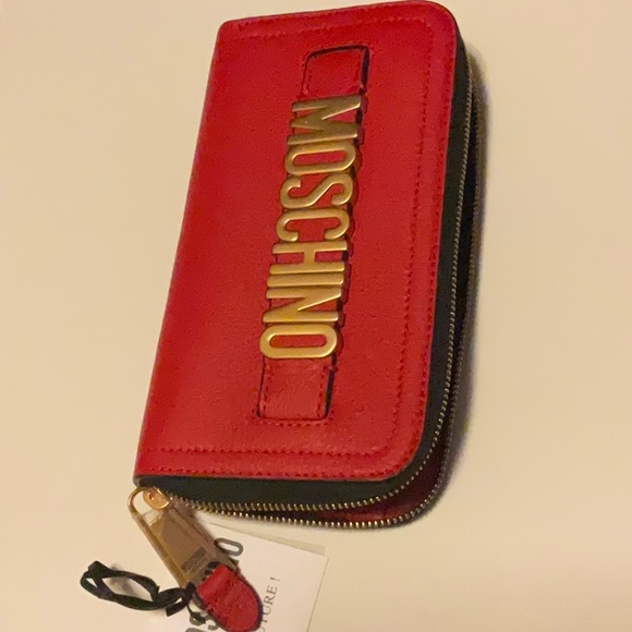Moschino Logo Pebble Leather Zip-Around Long Wallet - Picture 3 of 9